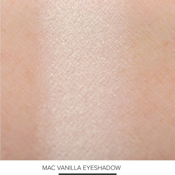 MAC Cosmetics Velvet Eyeshadow in Vanilla - BNIB, Rare & Discontinued - Picture 3 of 16